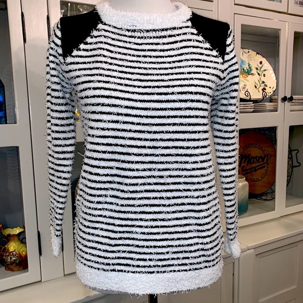 Goodnight Macaroon Fringe Striped CrewNeck Sweater